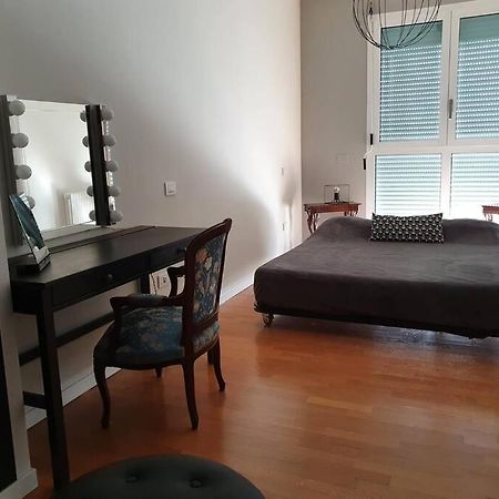 Comodo Bilocale Nuovo Milano Appartement Buitenkant foto
