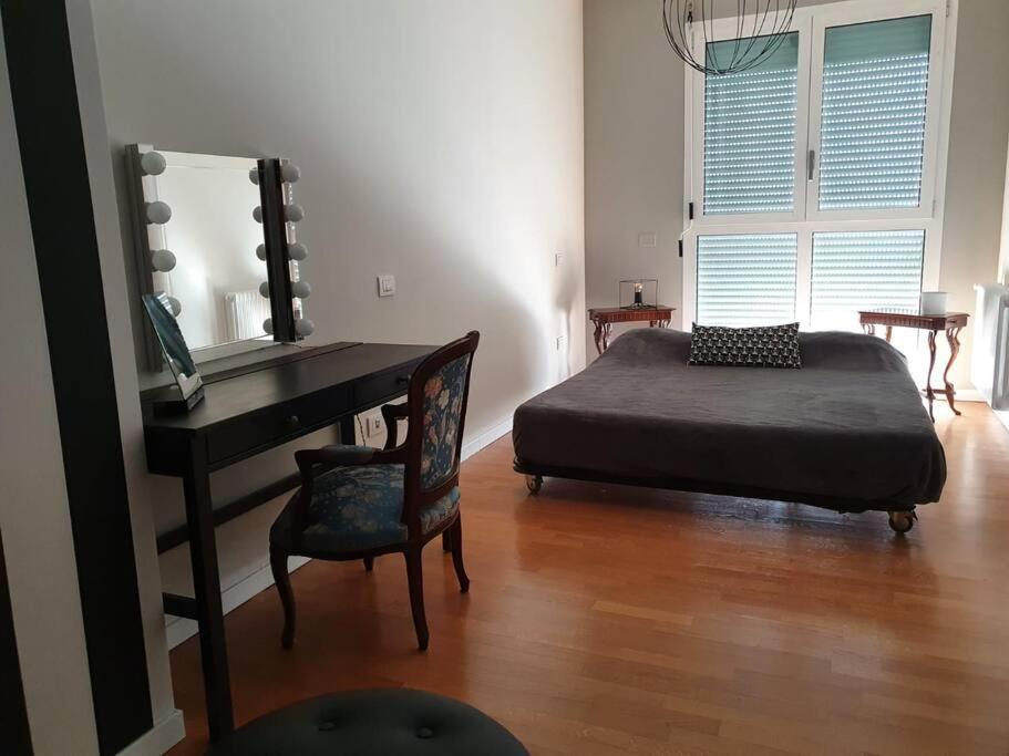 Comodo Bilocale Nuovo Milano Appartement Buitenkant foto